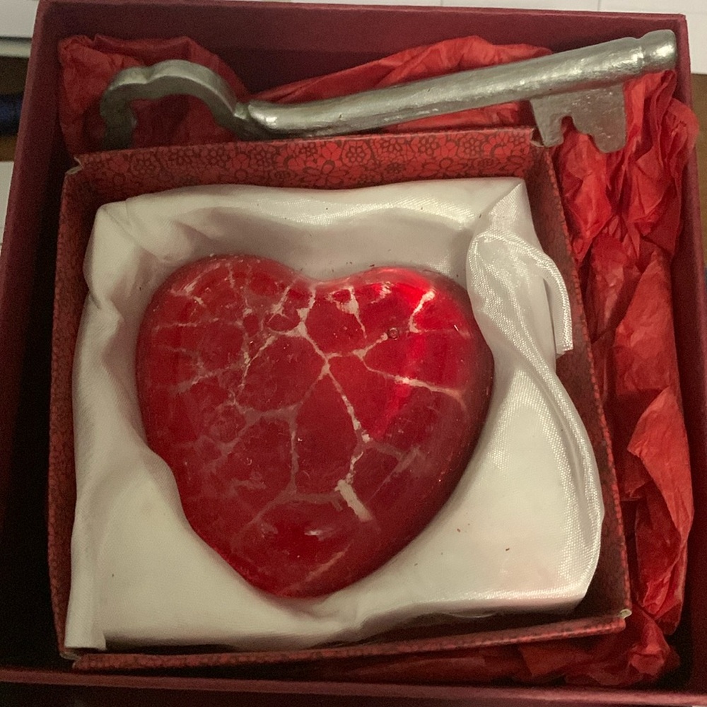Lovers key to broken heart